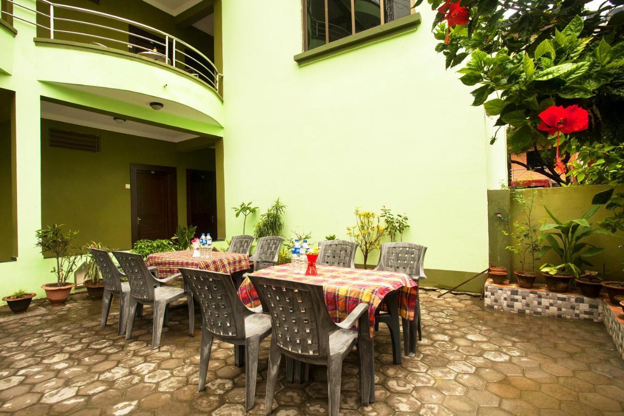 Lumbini Guest House Bagian luar foto