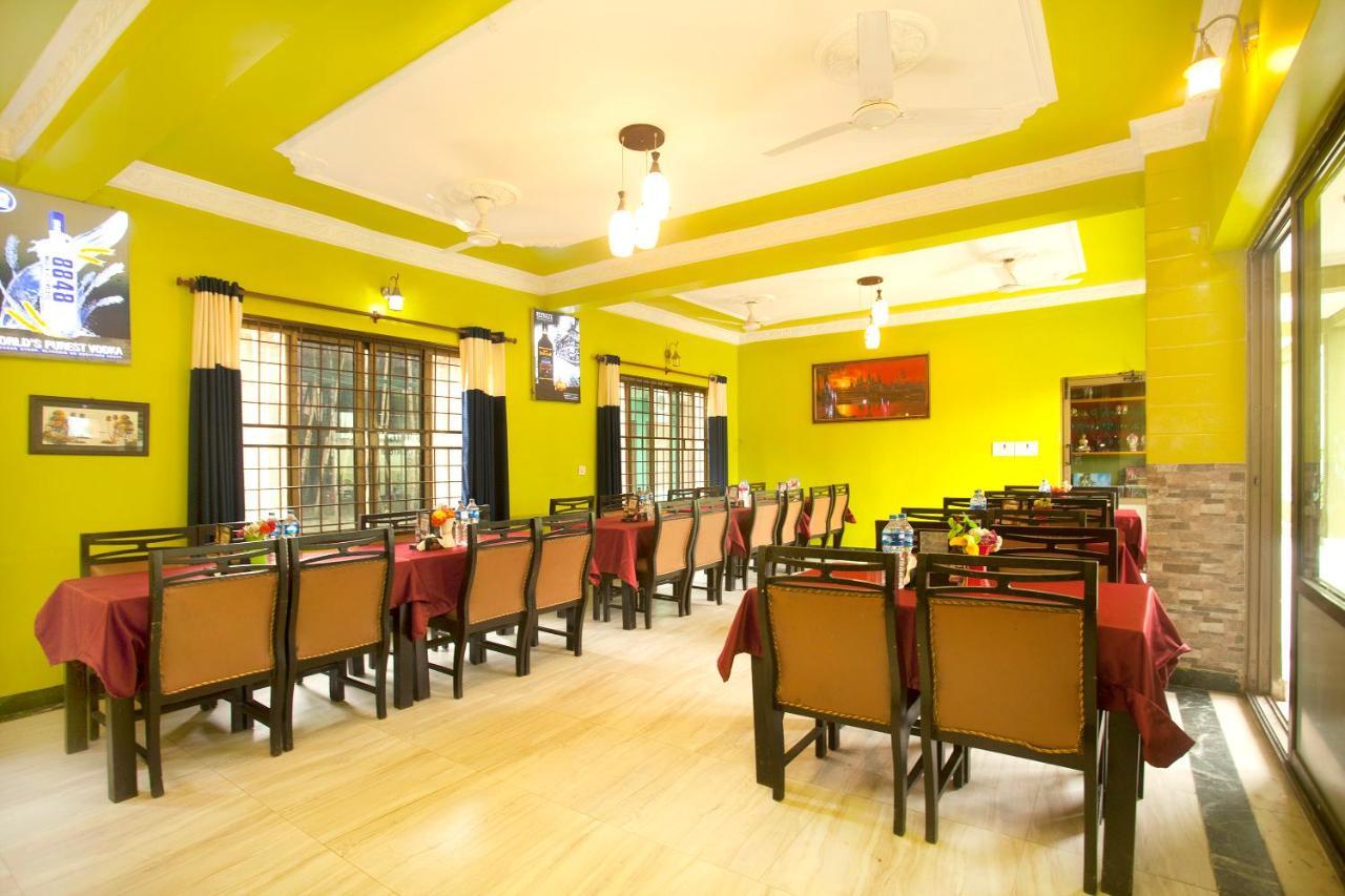 Lumbini Guest House Bagian luar foto